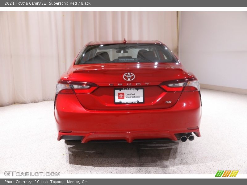 Supersonic Red / Black 2021 Toyota Camry SE