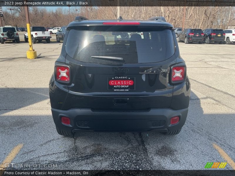 Black / Black 2023 Jeep Renegade Altitude 4x4