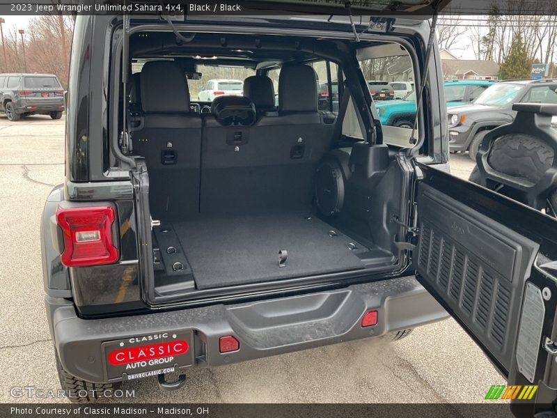 Black / Black 2023 Jeep Wrangler Unlimited Sahara 4x4