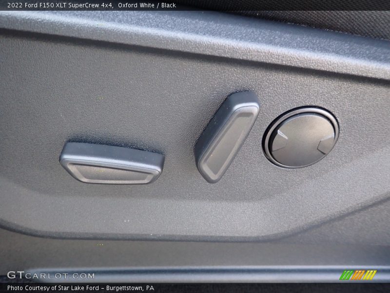 Oxford White / Black 2022 Ford F150 XLT SuperCrew 4x4