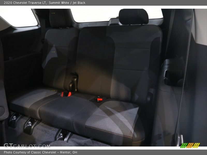 Summit White / Jet Black 2020 Chevrolet Traverse LT