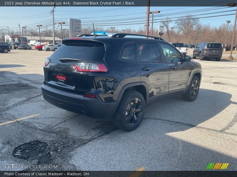 Diamond Black Crystal Pearl / Black 2023 Jeep Cherokee Altitude Lux 4x4