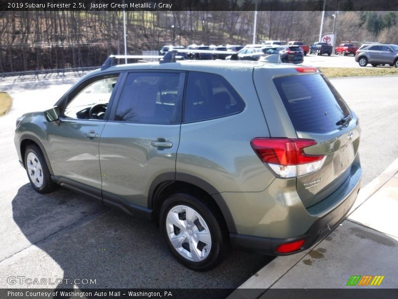 Jasper Green Metallic / Gray 2019 Subaru Forester 2.5i