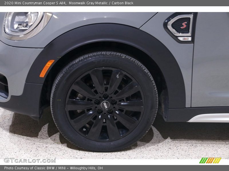Moonwalk Gray Metallic / Carbon Black 2020 Mini Countryman Cooper S All4