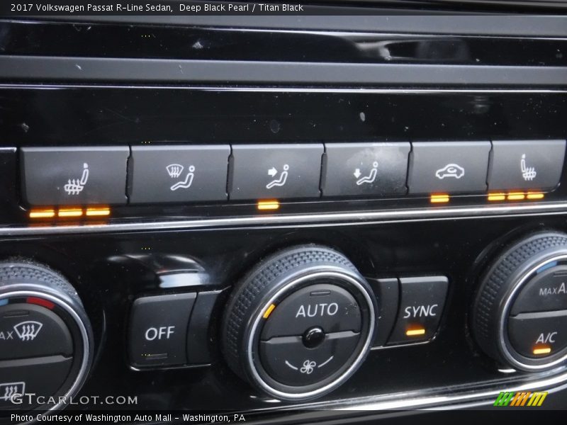 Deep Black Pearl / Titan Black 2017 Volkswagen Passat R-Line Sedan