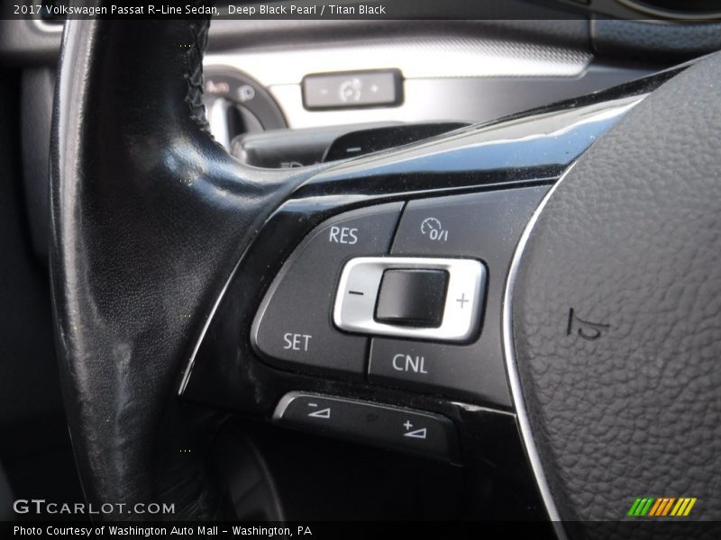 Deep Black Pearl / Titan Black 2017 Volkswagen Passat R-Line Sedan