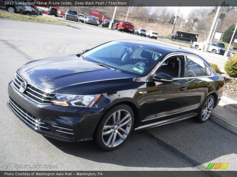 Deep Black Pearl / Titan Black 2017 Volkswagen Passat R-Line Sedan