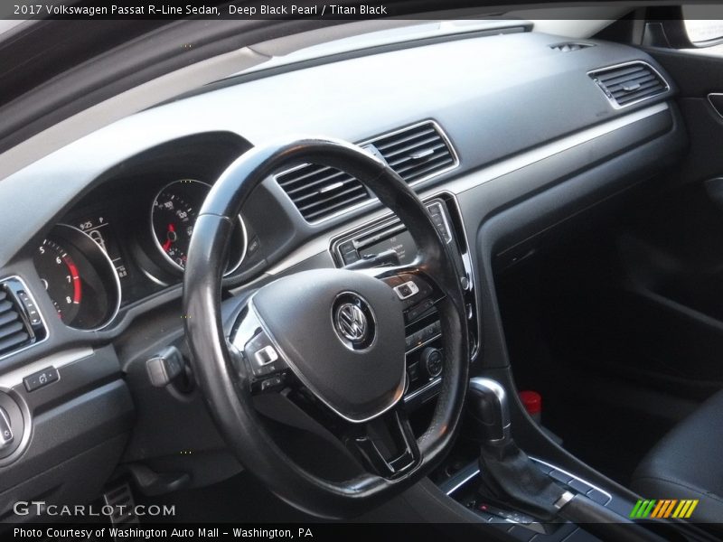 Deep Black Pearl / Titan Black 2017 Volkswagen Passat R-Line Sedan