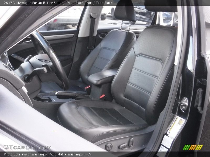Deep Black Pearl / Titan Black 2017 Volkswagen Passat R-Line Sedan