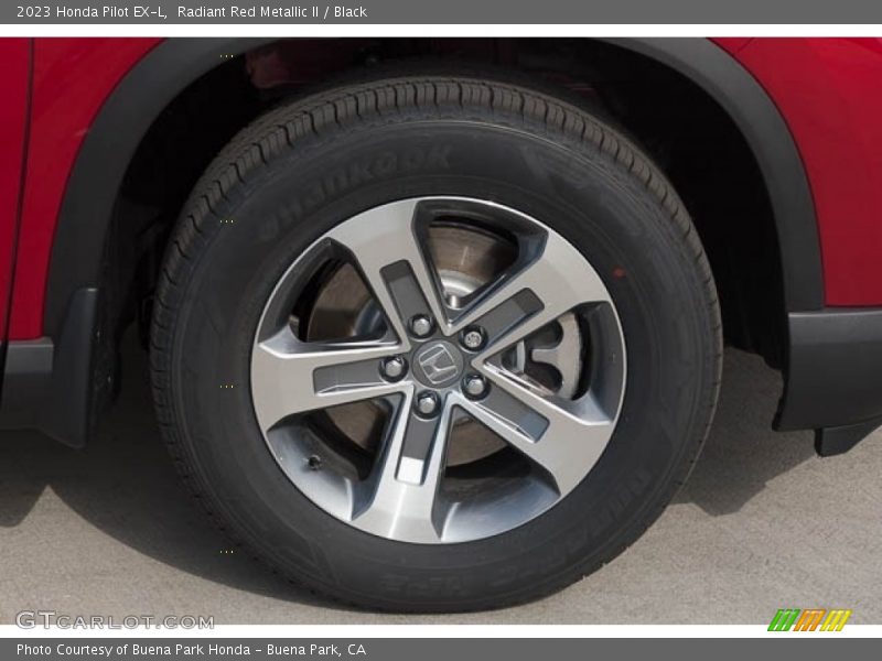 Radiant Red Metallic II / Black 2023 Honda Pilot EX-L