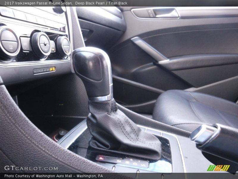 Deep Black Pearl / Titan Black 2017 Volkswagen Passat R-Line Sedan