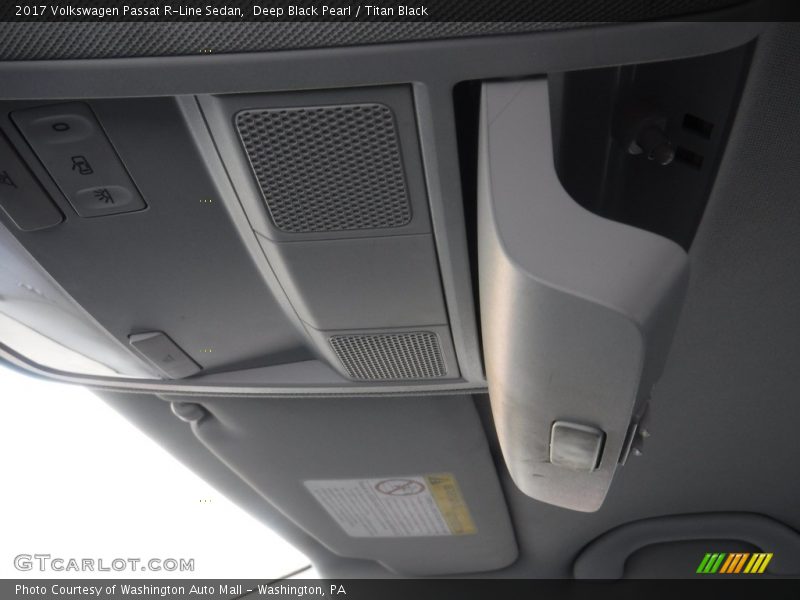 Deep Black Pearl / Titan Black 2017 Volkswagen Passat R-Line Sedan