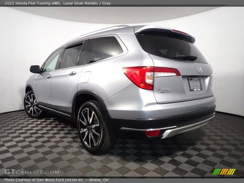 Lunar Silver Metallic / Gray 2022 Honda Pilot Touring AWD