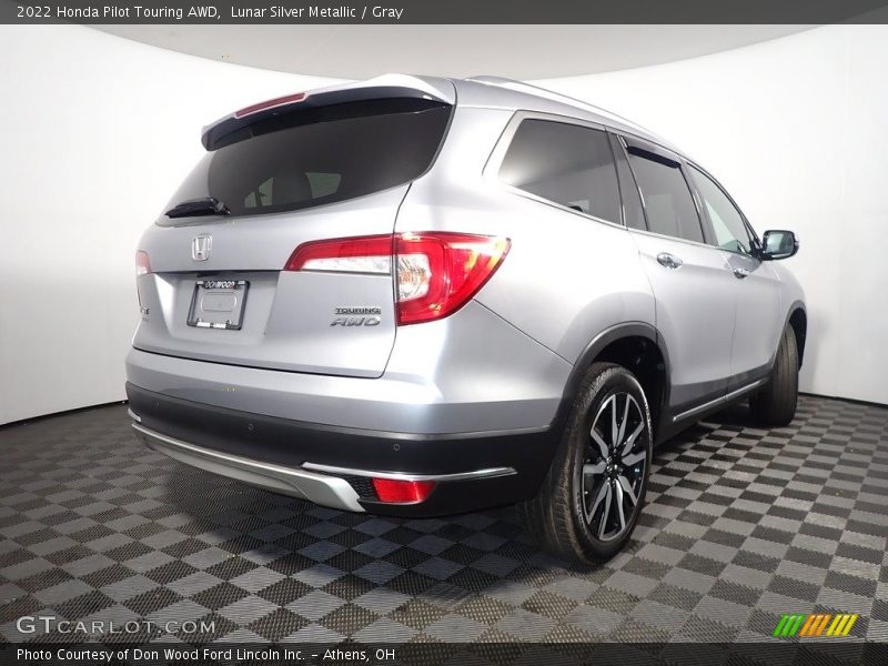 Lunar Silver Metallic / Gray 2022 Honda Pilot Touring AWD