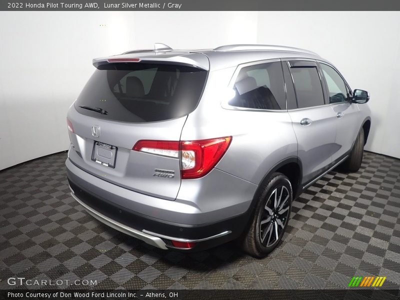 Lunar Silver Metallic / Gray 2022 Honda Pilot Touring AWD
