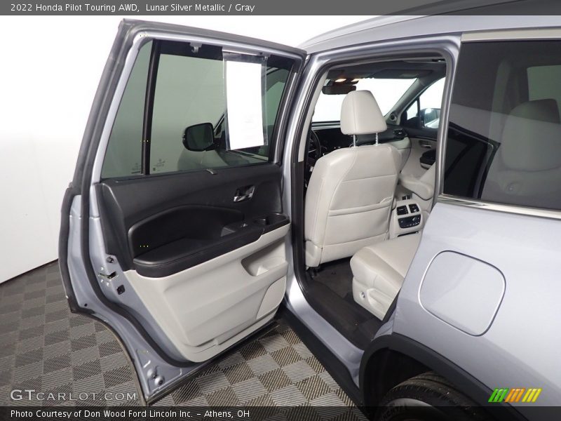 Lunar Silver Metallic / Gray 2022 Honda Pilot Touring AWD