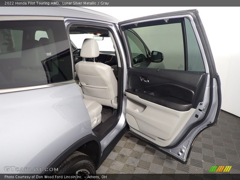 Lunar Silver Metallic / Gray 2022 Honda Pilot Touring AWD