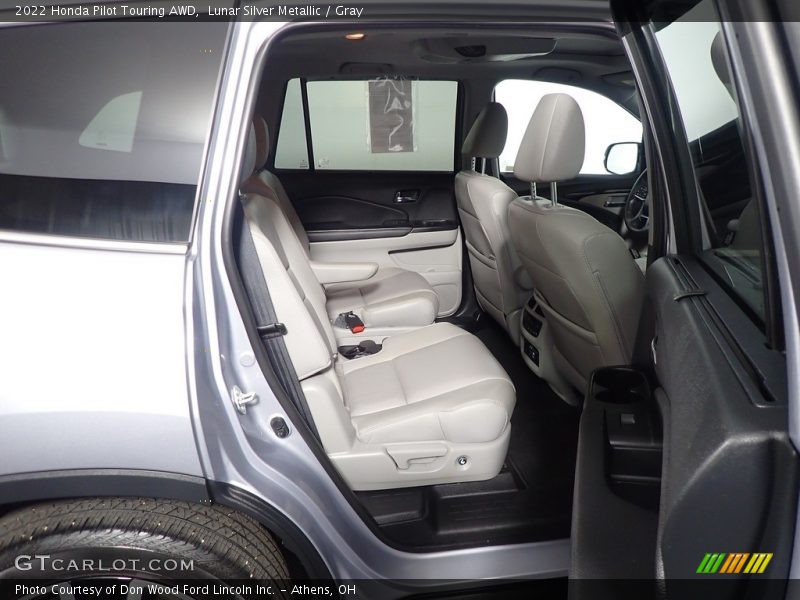 Lunar Silver Metallic / Gray 2022 Honda Pilot Touring AWD