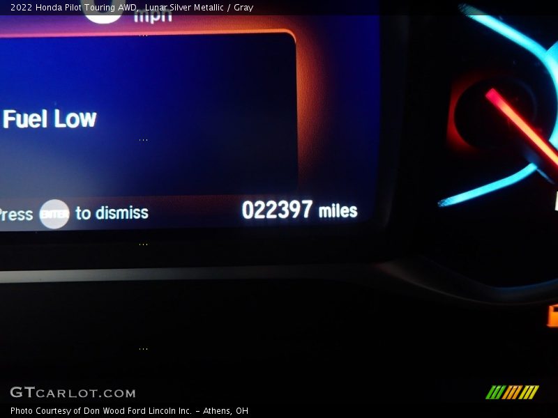Lunar Silver Metallic / Gray 2022 Honda Pilot Touring AWD