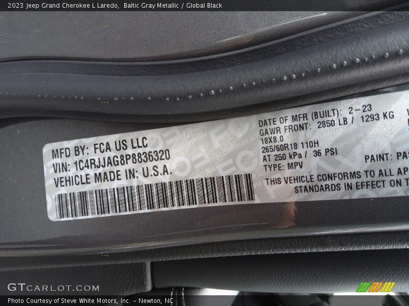 Baltic Gray Metallic / Global Black 2023 Jeep Grand Cherokee L Laredo