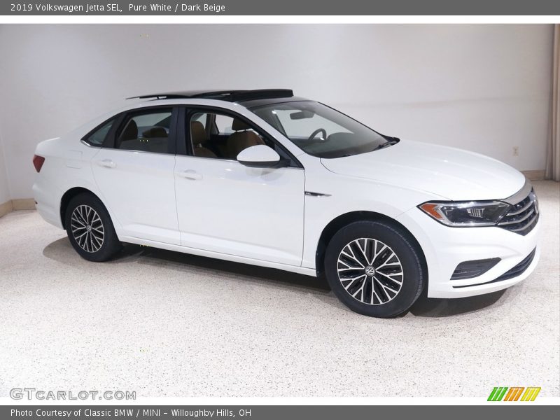 Pure White / Dark Beige 2019 Volkswagen Jetta SEL