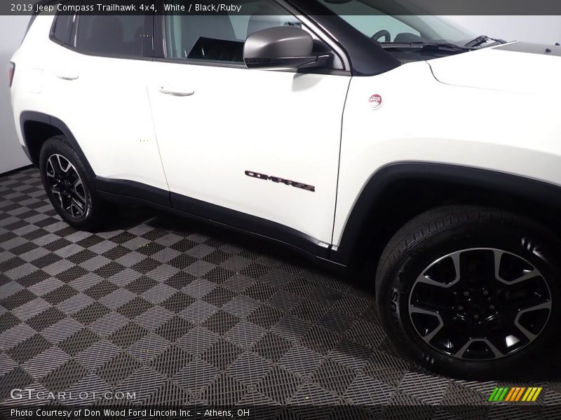 White / Black/Ruby 2019 Jeep Compass Trailhawk 4x4