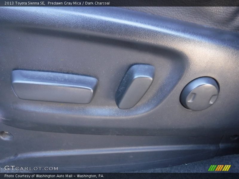 Predawn Gray Mica / Dark Charcoal 2013 Toyota Sienna SE