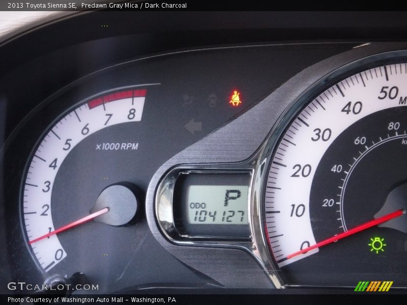 Predawn Gray Mica / Dark Charcoal 2013 Toyota Sienna SE