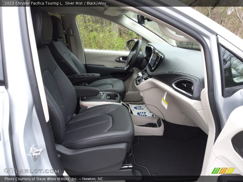 Front Seat of 2023 Pacifica Touring L