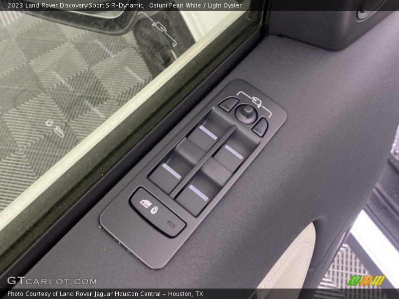 Ostuni Pearl White / Light Oyster 2023 Land Rover Discovery Sport S R-Dynamic
