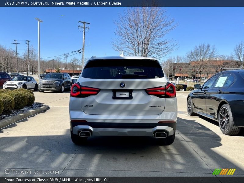 Mineral White Metallic / Canberra Beige 2023 BMW X3 xDrive30i