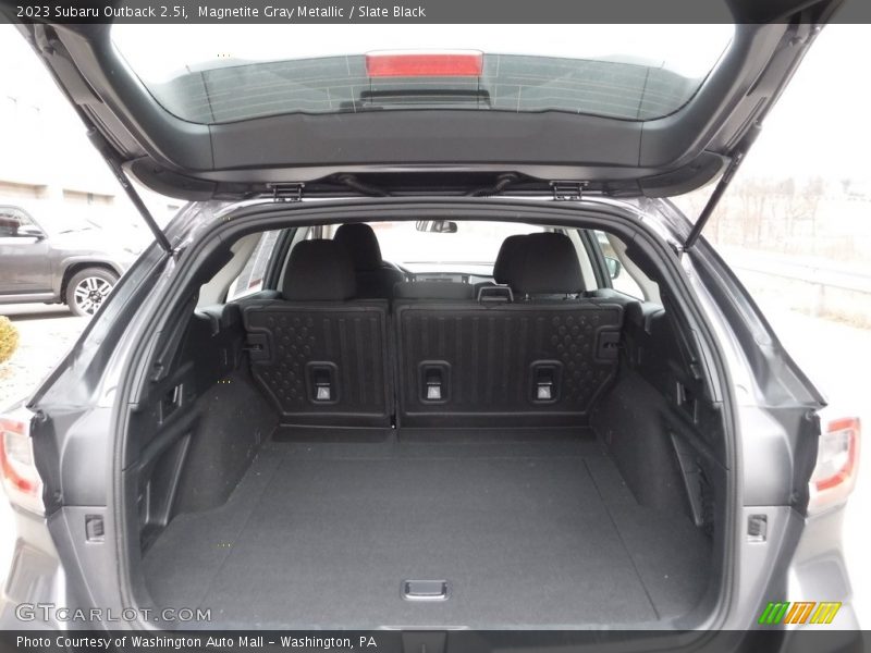 Magnetite Gray Metallic / Slate Black 2023 Subaru Outback 2.5i