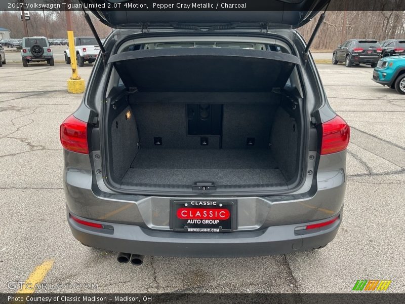 Pepper Gray Metallic / Charcoal 2017 Volkswagen Tiguan Limited 2.0T 4Motion