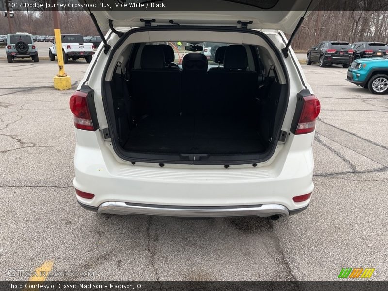 Vice White / Black 2017 Dodge Journey Crossroad Plus