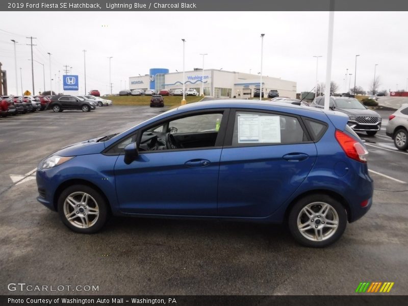 Lightning Blue / Charcoal Black 2019 Ford Fiesta SE Hatchback