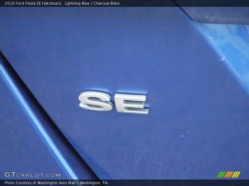 Lightning Blue / Charcoal Black 2019 Ford Fiesta SE Hatchback