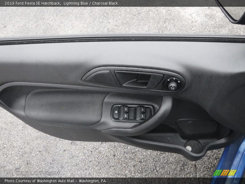 Lightning Blue / Charcoal Black 2019 Ford Fiesta SE Hatchback