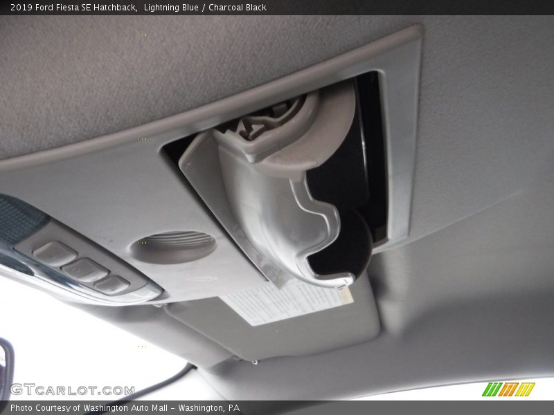 Lightning Blue / Charcoal Black 2019 Ford Fiesta SE Hatchback