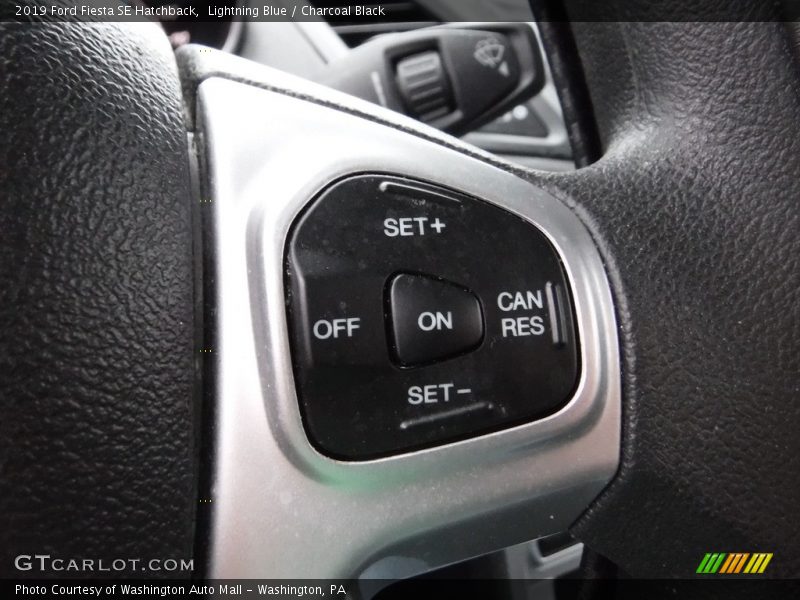 Lightning Blue / Charcoal Black 2019 Ford Fiesta SE Hatchback