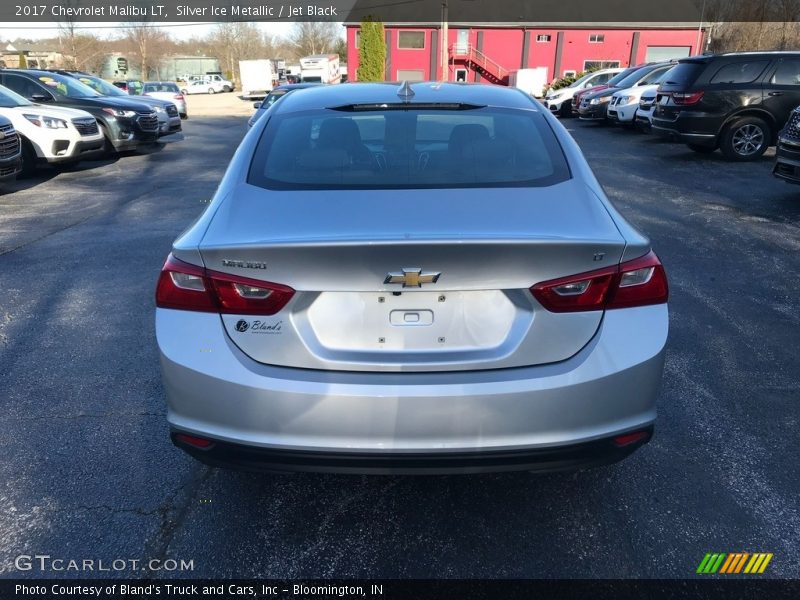 Silver Ice Metallic / Jet Black 2017 Chevrolet Malibu LT