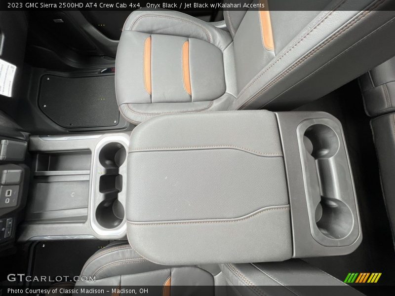 Onyx Black / Jet Black w/Kalahari Accents 2023 GMC Sierra 2500HD AT4 Crew Cab 4x4