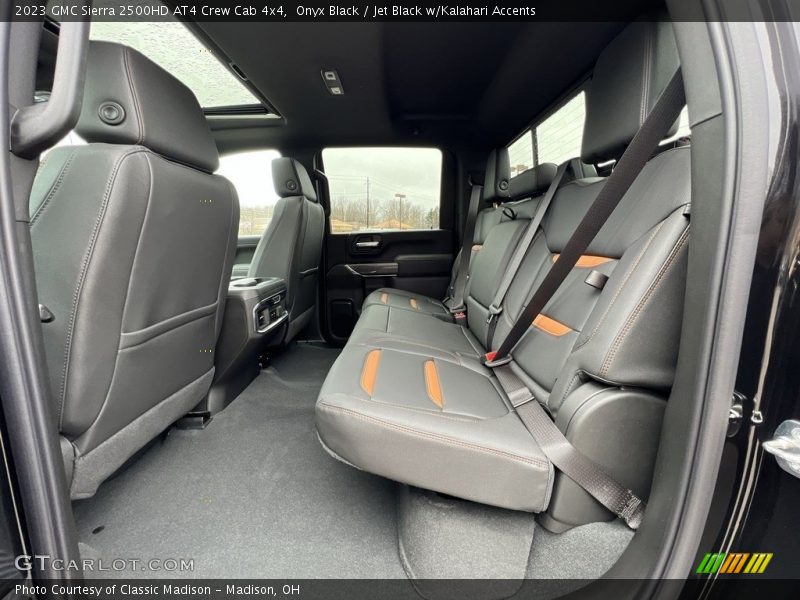 Onyx Black / Jet Black w/Kalahari Accents 2023 GMC Sierra 2500HD AT4 Crew Cab 4x4