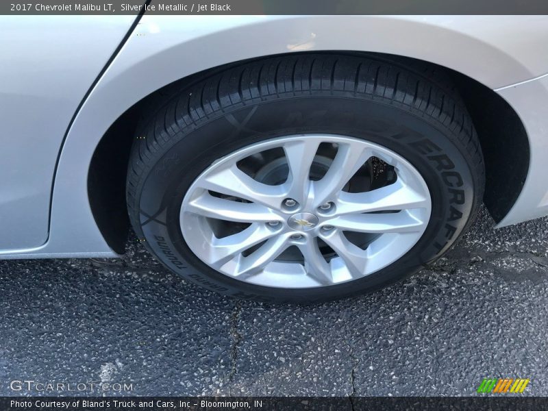 Silver Ice Metallic / Jet Black 2017 Chevrolet Malibu LT