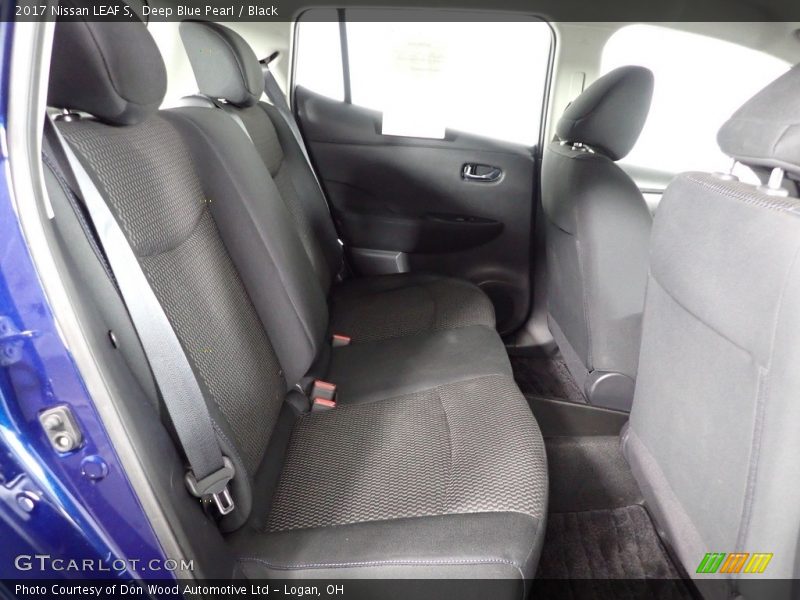 Deep Blue Pearl / Black 2017 Nissan LEAF S