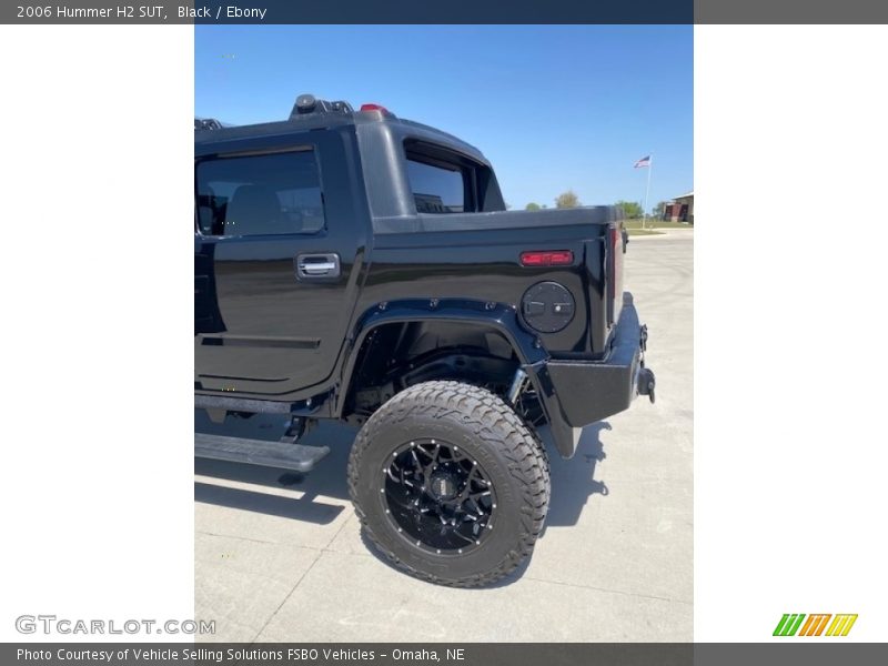 Black / Ebony 2006 Hummer H2 SUT