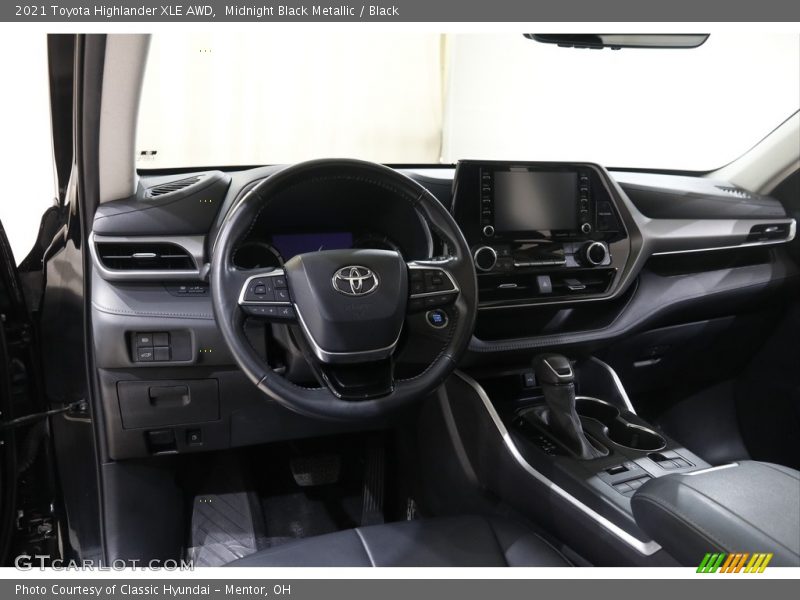 Midnight Black Metallic / Black 2021 Toyota Highlander XLE AWD