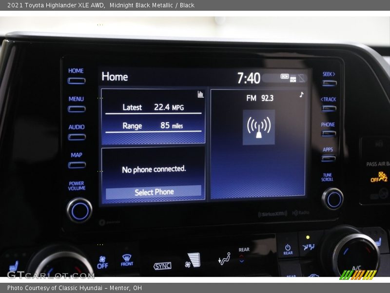 Midnight Black Metallic / Black 2021 Toyota Highlander XLE AWD