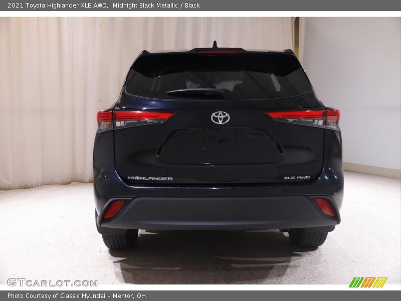 Midnight Black Metallic / Black 2021 Toyota Highlander XLE AWD