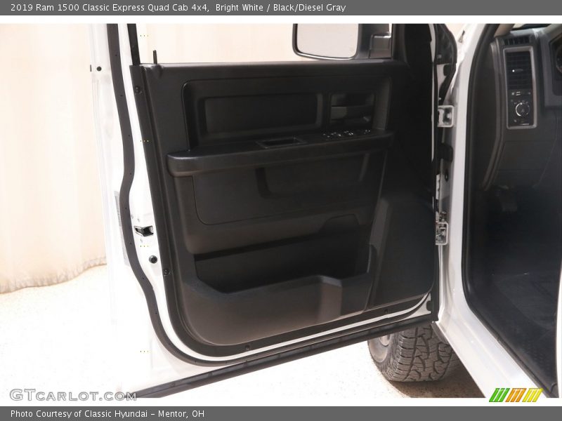 Bright White / Black/Diesel Gray 2019 Ram 1500 Classic Express Quad Cab 4x4
