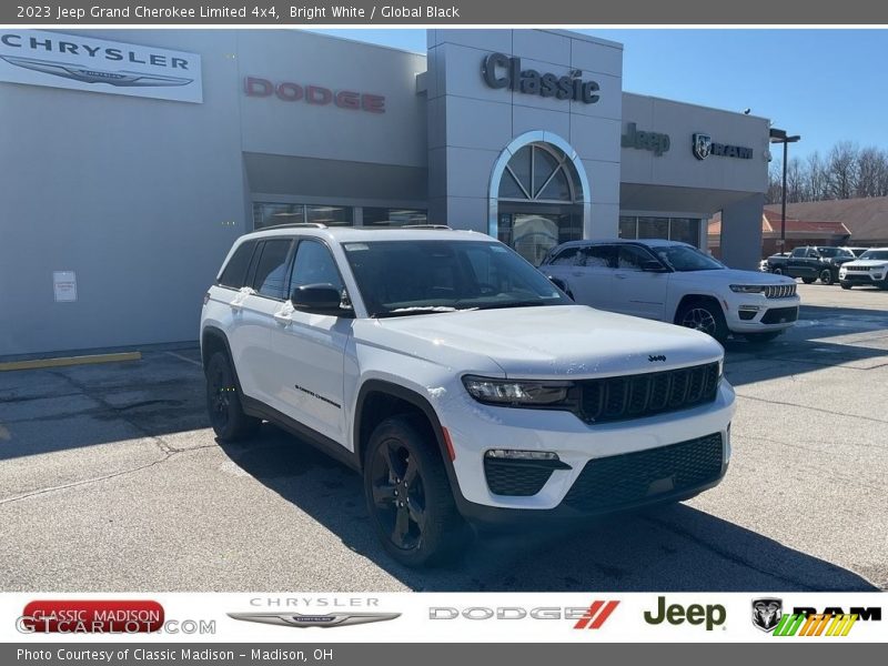 Bright White / Global Black 2023 Jeep Grand Cherokee Limited 4x4